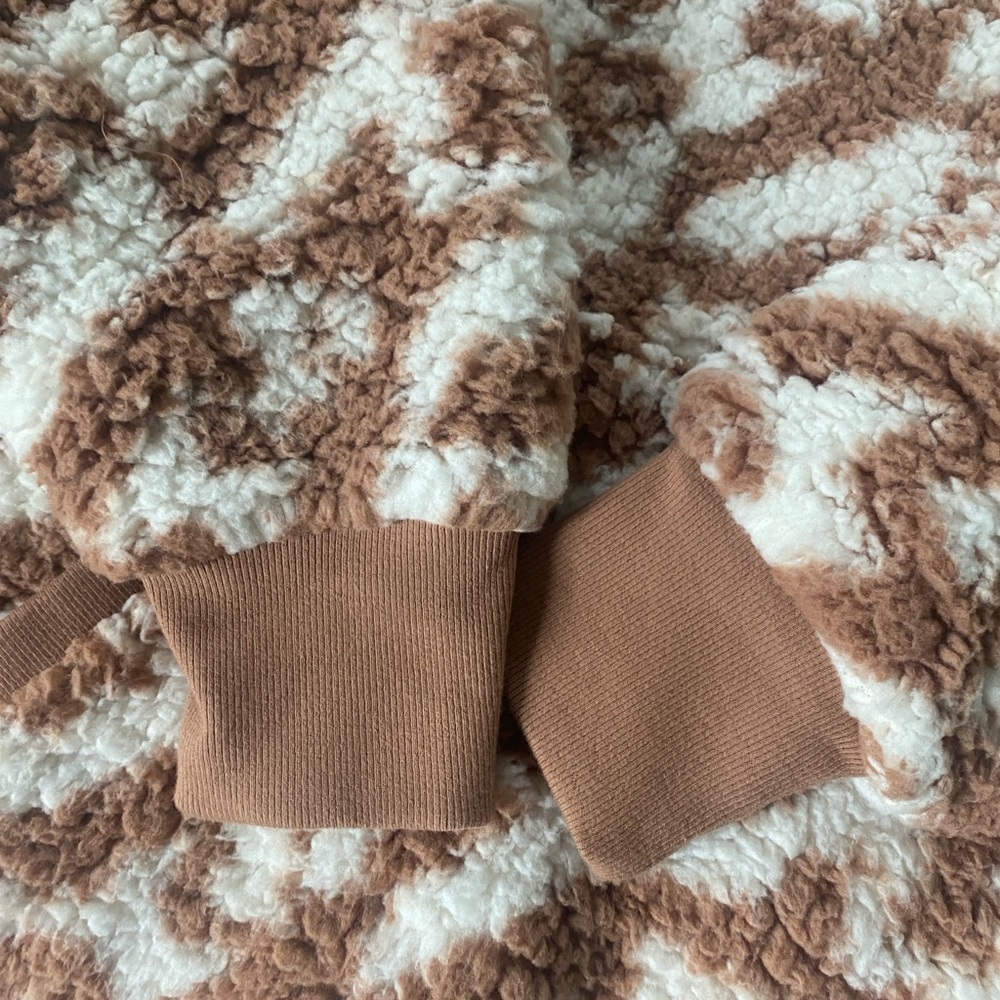 PINK Victoria's Secret Oversized Sherpa Hoodie - Picture 10 of 11
